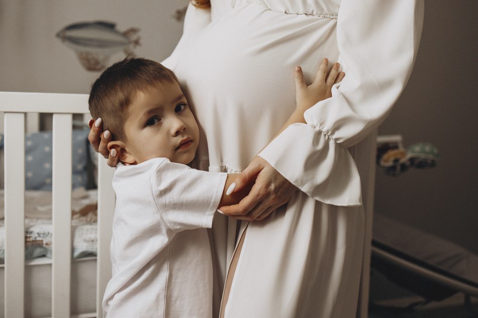 Maternity photography — growing side by side