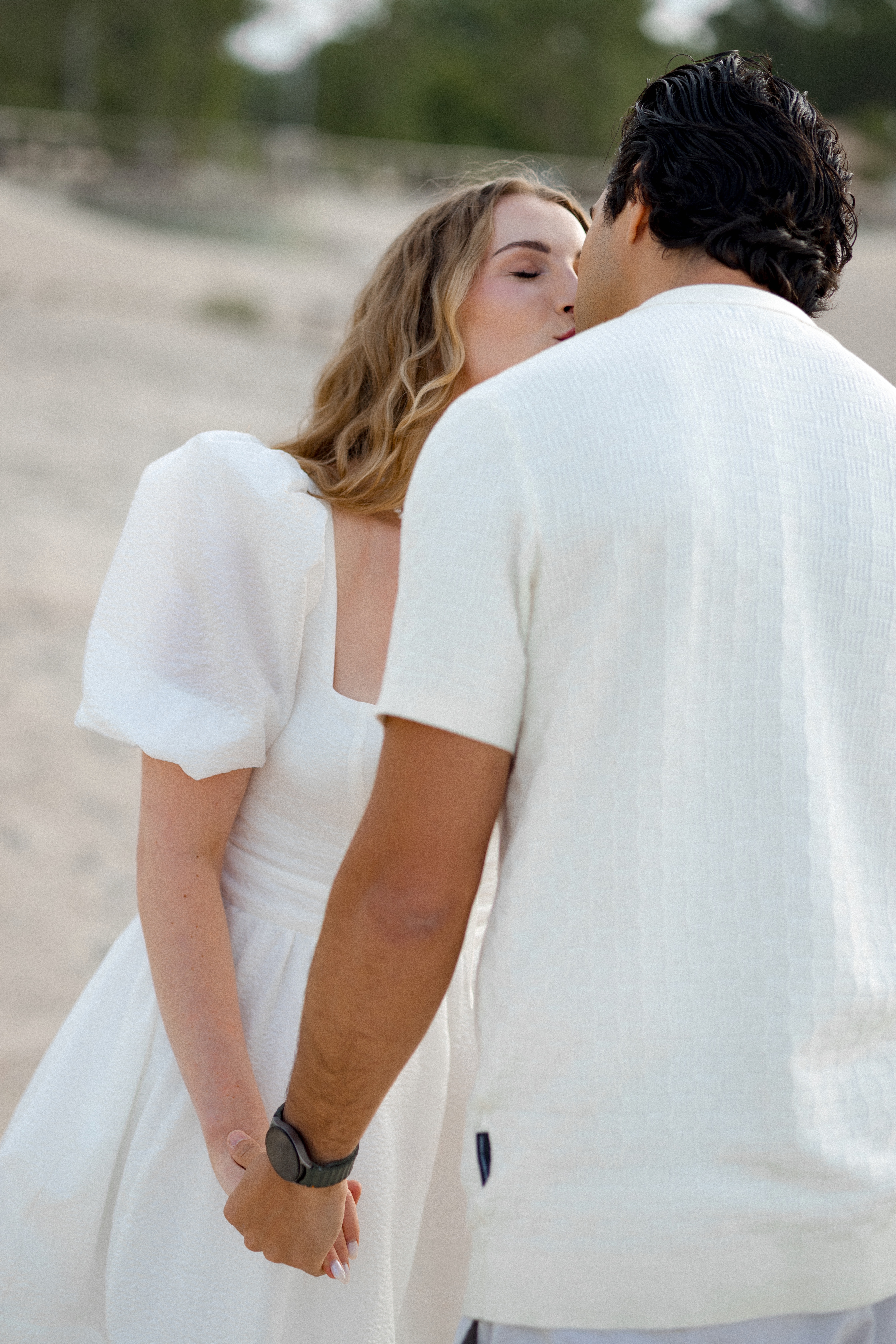 Robert and Liza during their photography session, frame 4.